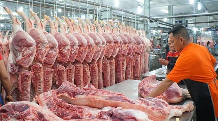 Giá tiêu thụ thịt lợn dự kiến vẫn ở mức thấp trong quý 1/2023. Ảnh: VGP.