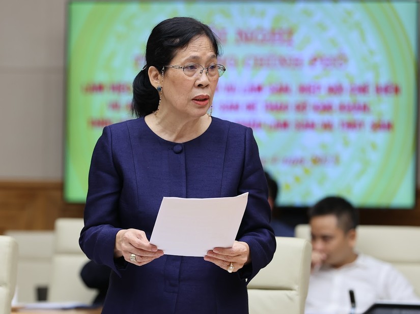  Bà Nguyễn Thị Thu Sắc, Chủ tịch VASEP, nêu kiến nghị tại Hội nghị. Ảnh: VGP.