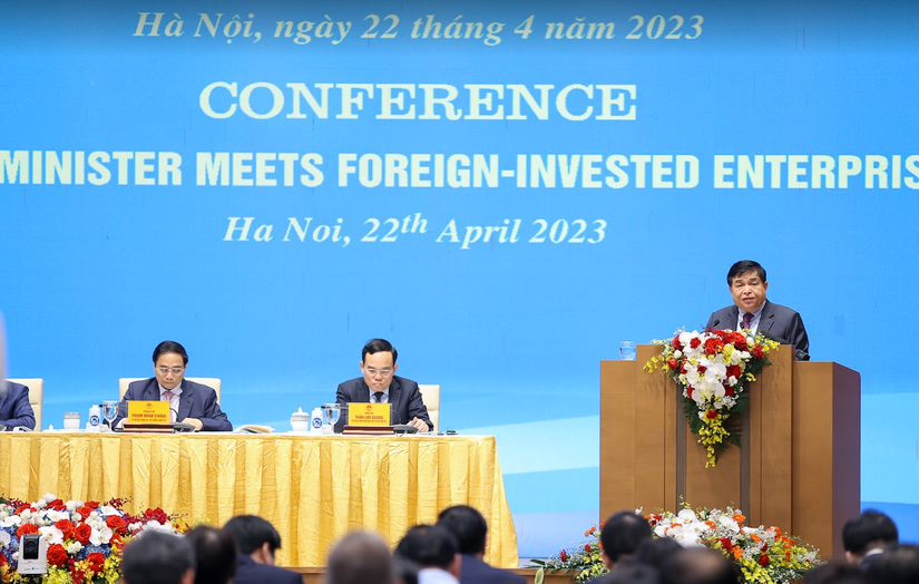 Bộ trưởng KH&ĐT Nguyễn Chí Dũng phát biểu tại hội nghị. Ảnh: VGP.
