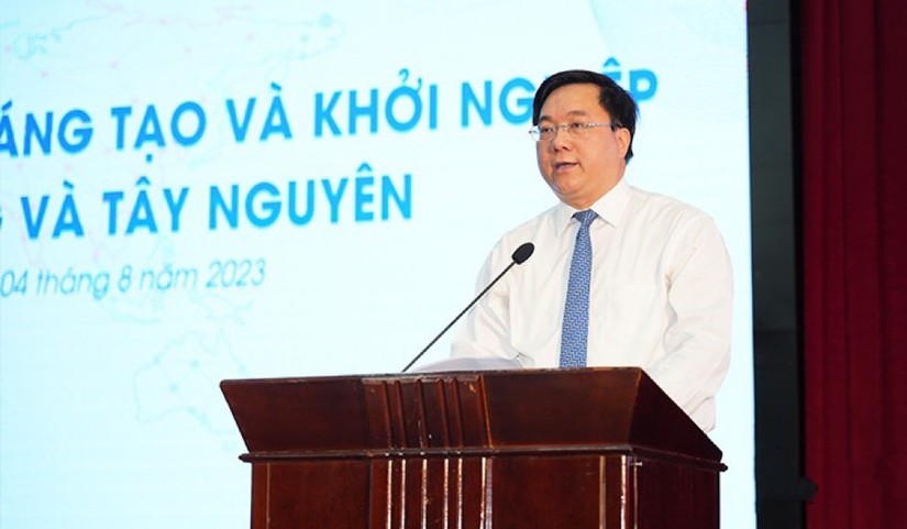 Thứ trưởng KH&ĐT Trần Duy Đông phát biểu tại diễn đàn. Ảnh: Cổng TTĐT Thừa Thiên Huế.
