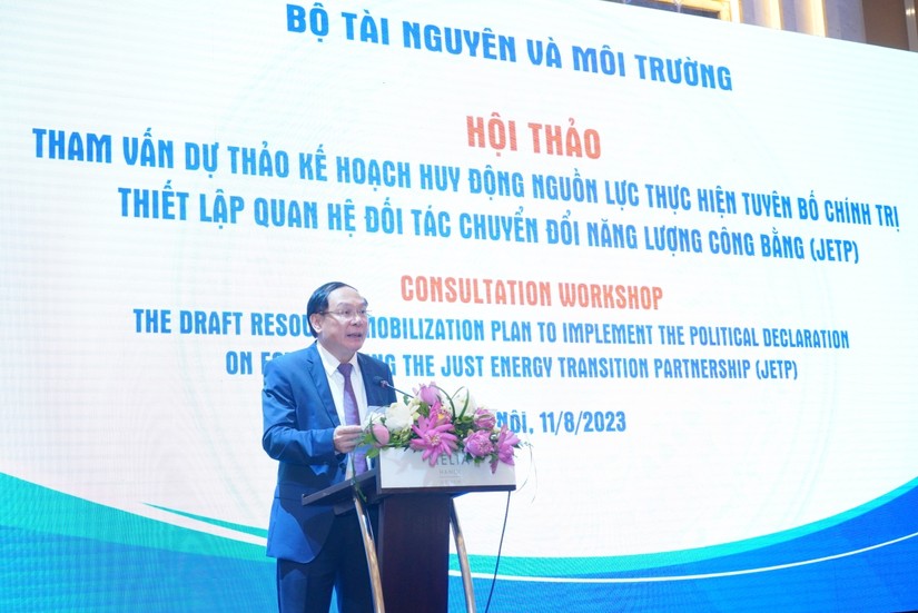 Thứ trưởng Bộ Tài nguyên và Môi trường Lê Công Thành phát biểu tại hội thảo. Ảnh: UNDP.